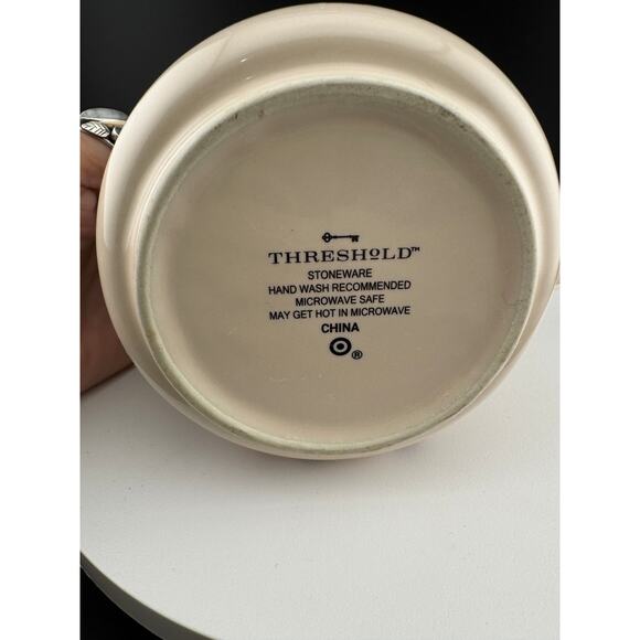 Threshold "Love Grows Here" Mug - Picture 7 of 7